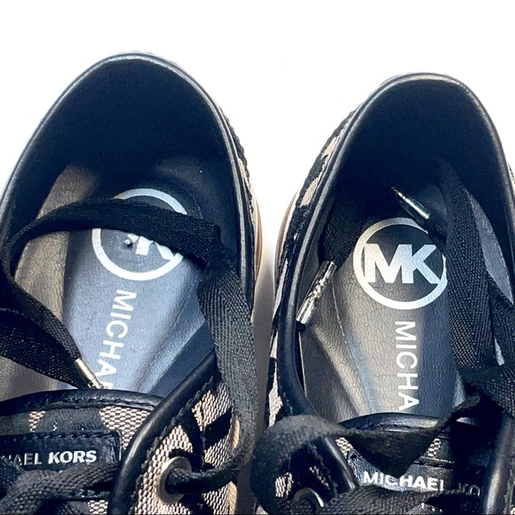 Michael Kors Women’s Lace Up Leather Sneakers Size 6.5M Round Toe - Picture 5 of 15